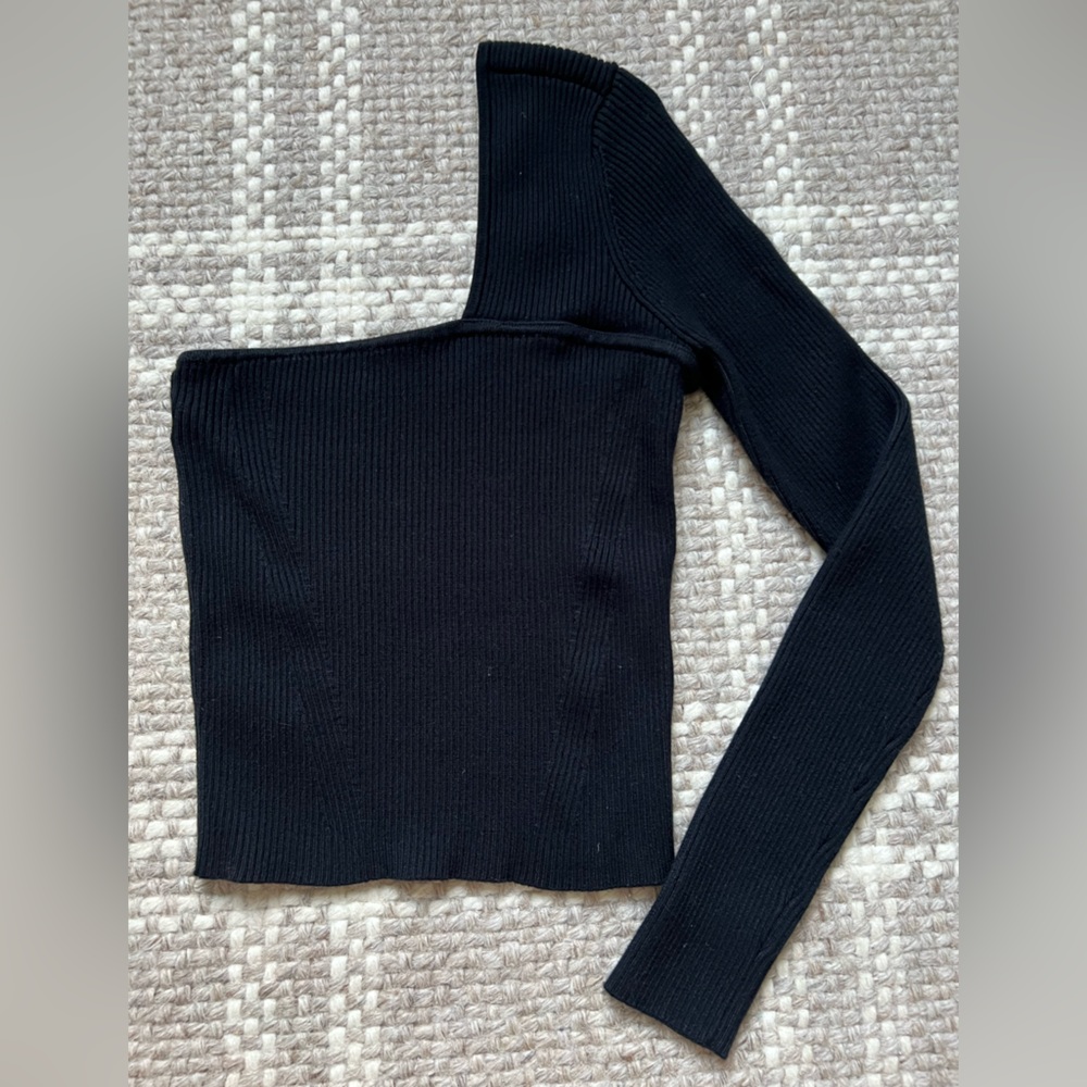 Abercrombie & Fitch Black Asymmetrical Top